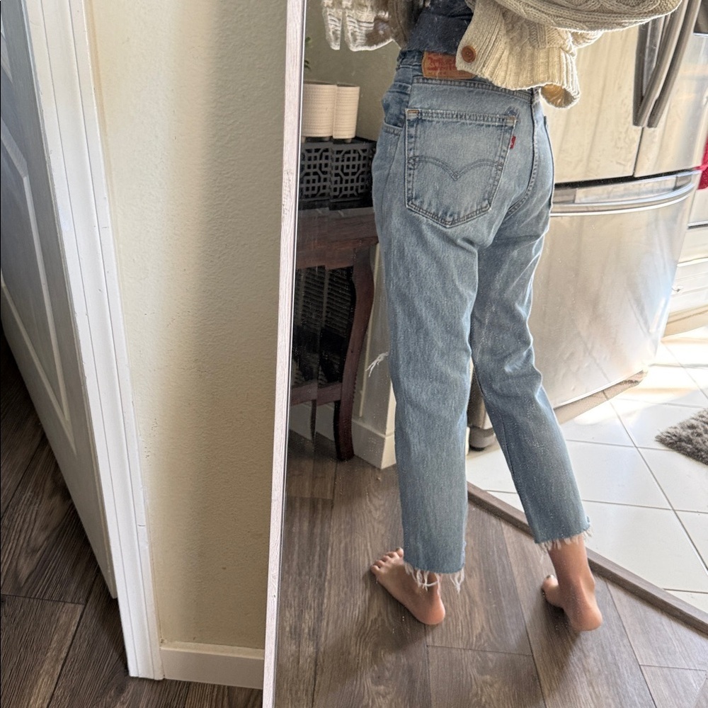 Customized pair of Levi’s 505 jeans into
About a size 26 vintage denim - Picture 6 of 16